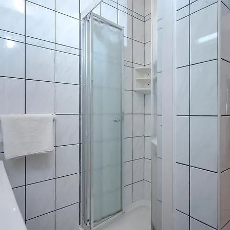 Apartment Nela Kalina Jelsa (Hvar)