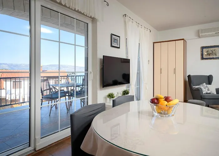 Nela Kalina Jelsa (Hvar)